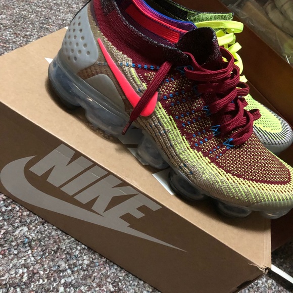 nike vapormax random yarn